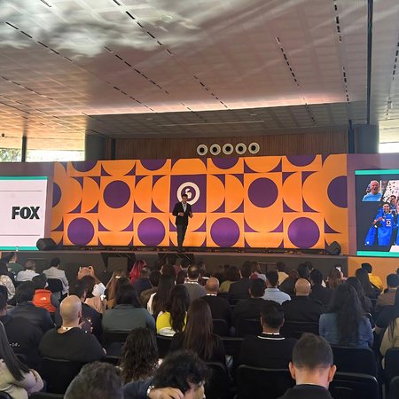 Main stage session at AW LATAM 2025